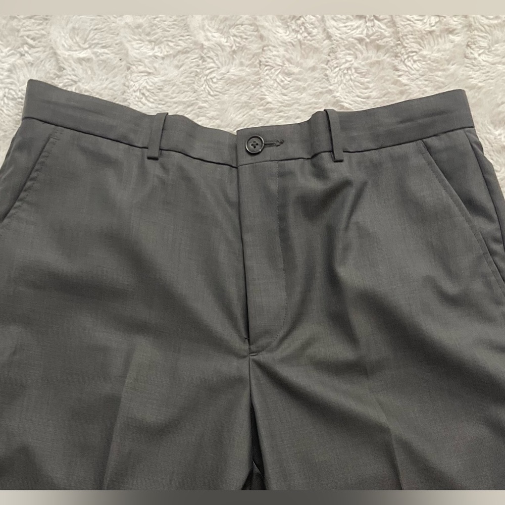 NWOT Perry Ellis men’s  gray pants size 34/30
